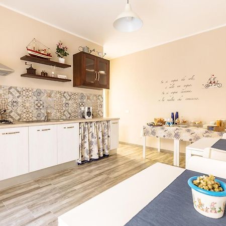B&B Medusa Санта Флавия Екстериор снимка
