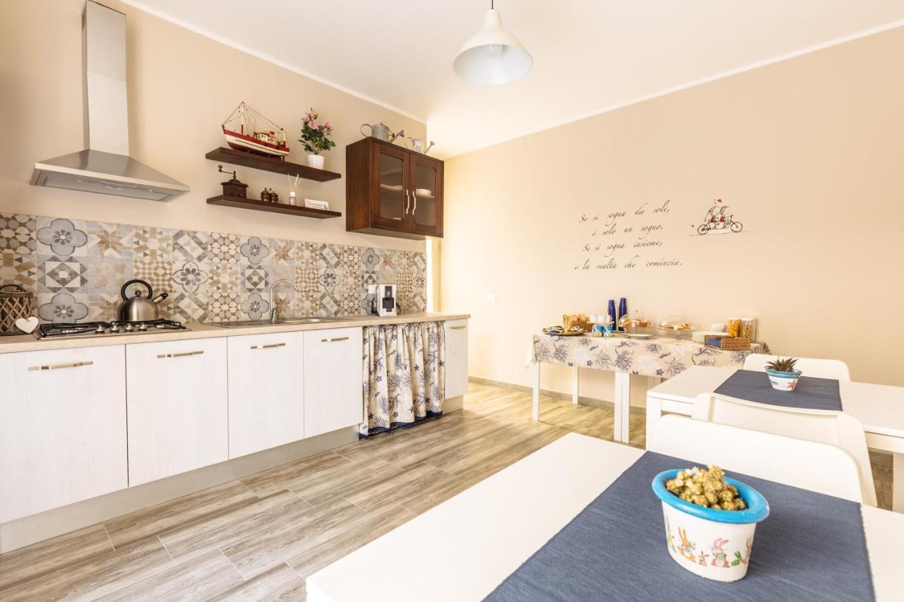 B&B Medusa Санта Флавия Екстериор снимка