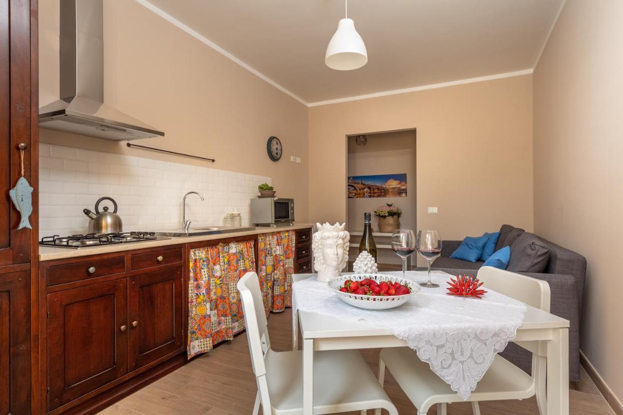 B&B Medusa Санта Флавия Екстериор снимка